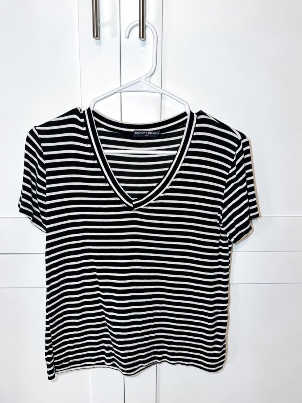 Brandy Melville Black & White Striped V-Neck Tee | Size Small